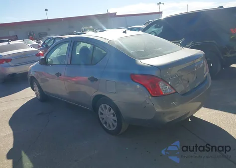 2014 Nissan Versa 1.6 S z USA, uszkodzony, nr VIN 3N1CN7AP3EL867845
